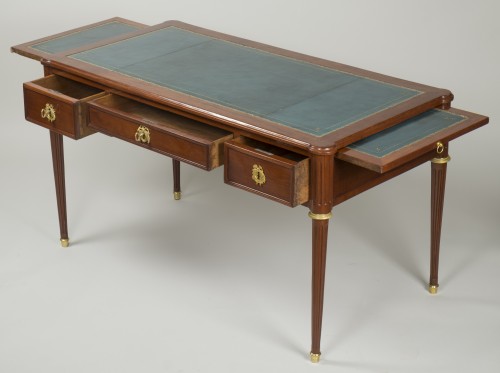 Bureau plat en acajou d'époque Louis XVI - Galerie Gilles Linossier