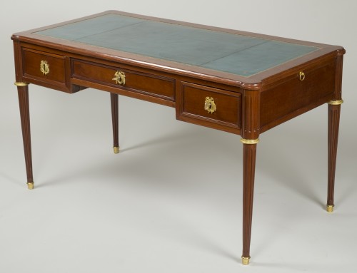 Bureau plat en acajou d'époque Louis XVI - Louis XVI