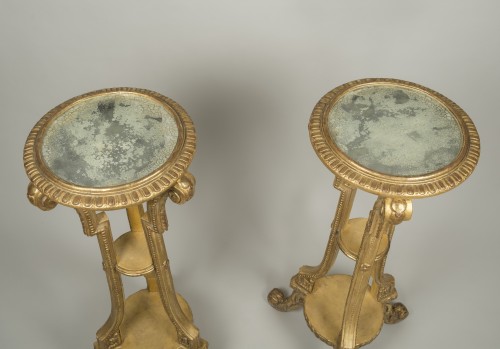 18th century - Pair of giltwood and stucco stands