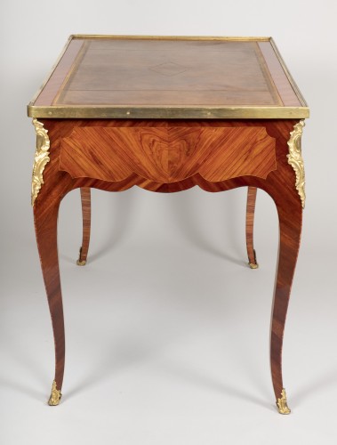 Petit bureau d'époque Louis XV attribué à Genty - Galerie Gilles Linossier