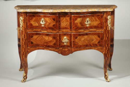 Commode sauteuse d'époque Régence - Galerie Gilles Linossier