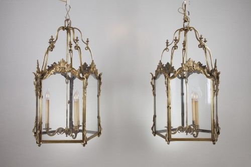 Pair Of Great Lanterns - Lighting Style 