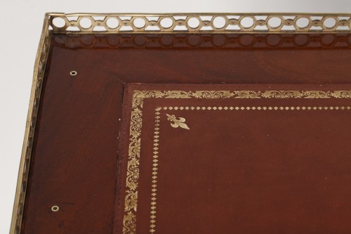 Antiquités - Large Mahogany Desk Stamped JACOB
