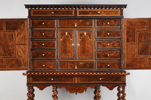 Antiquités - Large Cabinet attributed to Thomas Hache