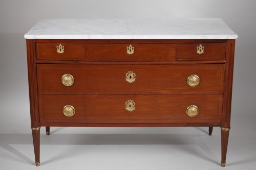 Louis XVI Mahogany Commode - Furniture Style Louis XVI