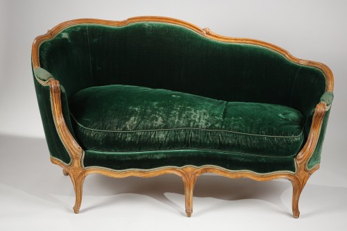 Seating  - Canapé corbeille en veilleuse d&#039;époque Louis XV estampillé N.HEURTAUT