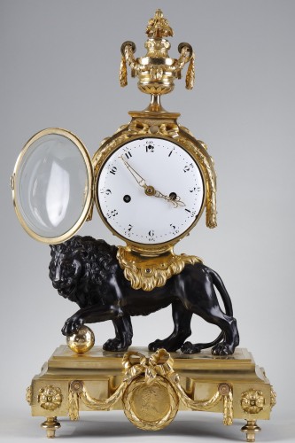Antiquités - Grande pendule au lion attribuée à Jean-Joseph de Saint-Germain