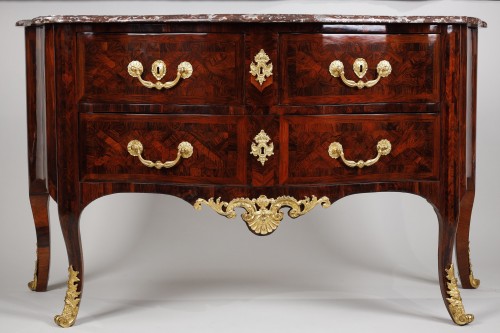 French Régence Chest Of Drawers Attributed To Migeon - Furniture Style French Regence