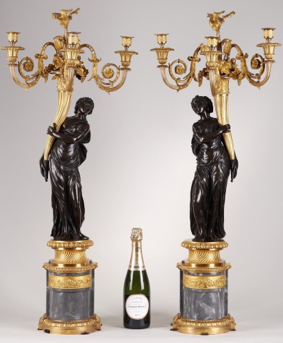 Antiquités - Pair of Louis XVI gilt and patinated bronze candelabra Attributed to REMOND