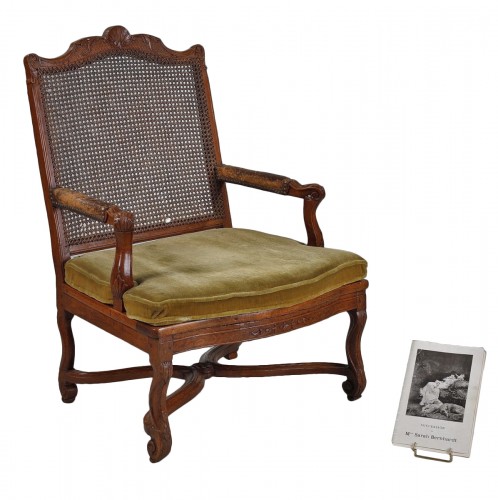 Large armchair “à la Reine” that belonged to Sarah Bernhardt