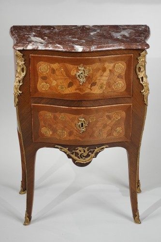 Furniture  - Pair of Dressers so-called “sauteuse”