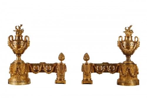 Paire de chenets d’époque Louis XVI en bronze doré