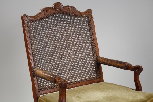 Large fauteuil d’époque régence ayant appartenu à Sarah Bernhardt - Sièges Style Régence