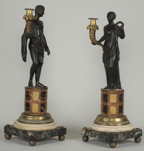 Paire d'importants candélabres italiens du XVIIIe siècle - Luminaires Style 