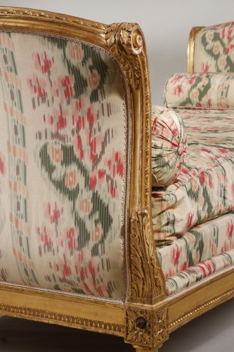 Louis XV - Lit de repos en bois doré estampillé Heurtaut