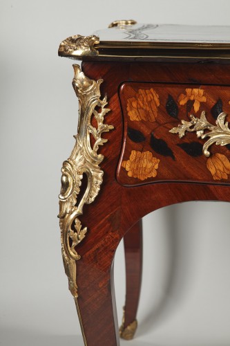 18th century - Large desk stamped L.FORTIN