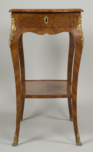 Petite table de salon d'époque Louis XV attribuée à Delaitre - Louis XV