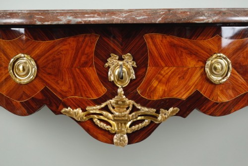 Mobilier Console - Petite console murale d'époque Louis XV attribuée à Jean Popsel