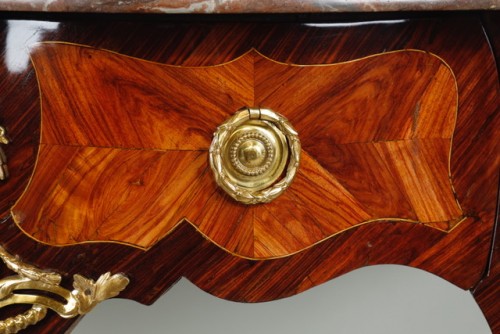 XVIIIe siècle - Petite console murale d'époque Louis XV attribuée à Jean Popsel