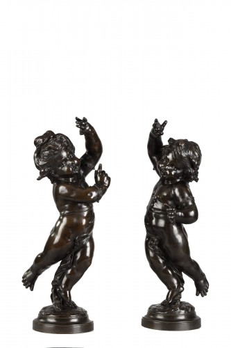 pair of putti in bronze Attributed to Charles François Ladatte