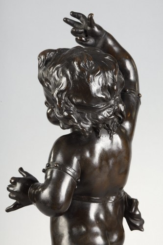 Antiquités - Paire de putti en bronze attribuée à Charles François Ladatte