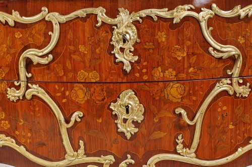 Commode Louis XV estampillée Christophe WOLFF - Galerie Gilles Linossier