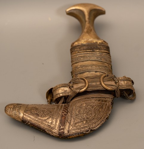 Collectibles  - Pair of yemeni janbiya daggers with scabbards