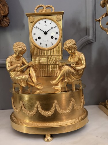 A fine French Empire ormolu mantel clock, circa 1810 - 
