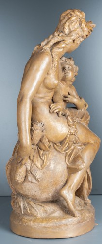 Vénus désarmant l'Amour, groupe en terre cuite XIXe siècle - Sculpture Style 