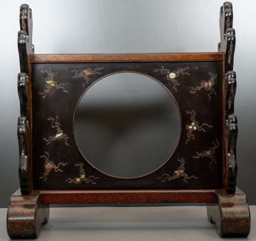 Japanese Lacquer Katana Stand for Seven Swords, Late Edo Period. - Asian Works of Art Style 
