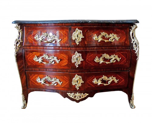 Commode Louis XV en bois de violette - estampille de JB Hedouin