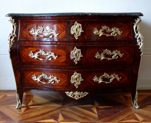 Commode Louis XV en bois de violette - estampille de JB Hedouin - Mobilier Style Louis XV