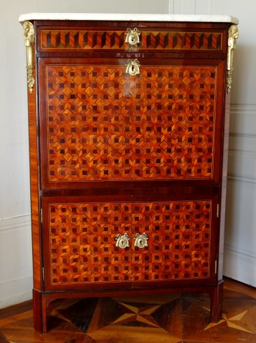 Mobilier Bureau et Secrétaire - Secretaire Louis XVI en marqueterie estampille de Charles Krier