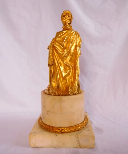 Sculpture Sculpture en Bronze - Marie-Antoinette en costume de sacre, en bronze doré sur socle en marbre