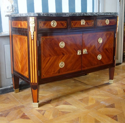 Commode à porte Louis XVI en marqueterie, estampille de PF Guignard - Mobilier Style Louis XVI