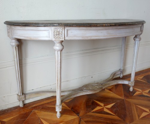 Console demi-lune d'époque Louis XVI, bois patiné et faux marbre - GSLR Antiques