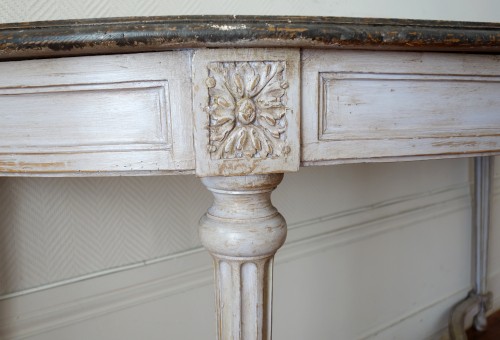 XVIIIe siècle - Console demi-lune d'époque Louis XVI, bois patiné et faux marbre