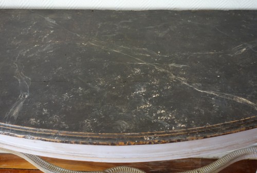 Antiquités - Console demi-lune d'époque Louis XVI, bois patiné et faux marbre