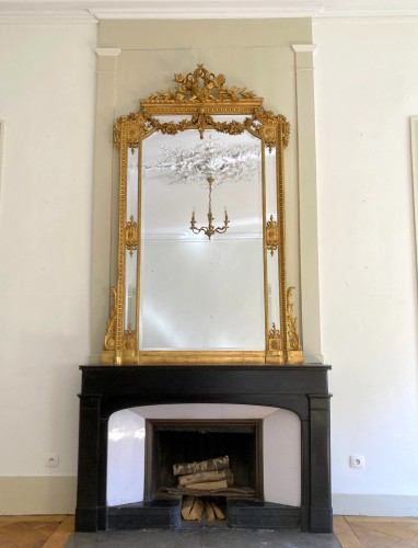 Miroir de cheminée en bois doré, glace au mercure à parecloses vers 1850-60 - Miroirs, Trumeaux Style Napoléon III
