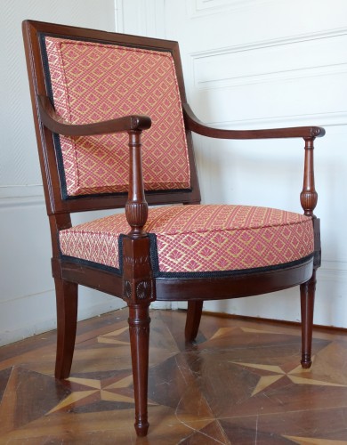 Directoire - Fauteuil de bureau Directoire en acajou estampille de Georges Jacob