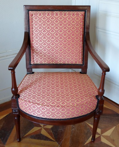 Antiquités - Fauteuil de bureau Directoire en acajou estampille de Georges Jacob