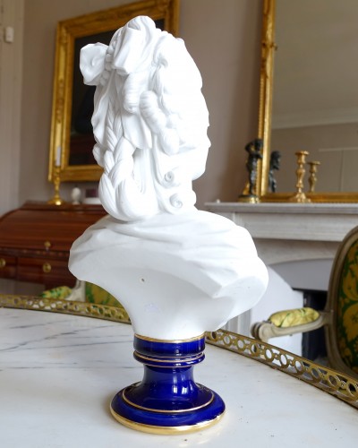 Sèvres Porcelain biscuit bust of Marie-Antoinette, Queen of France - signed - 