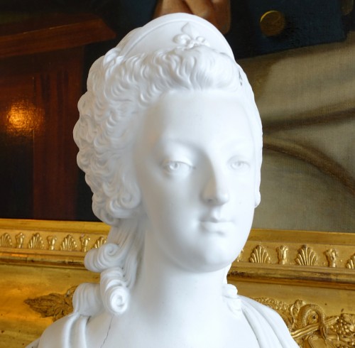 Napoléon III - Buste de Marie Antoinette en biscuit de Sèvres