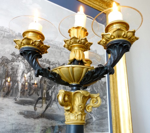 Paire de candélabres en bronze patiné et doré, époque Restauration - Restauration - Charles X