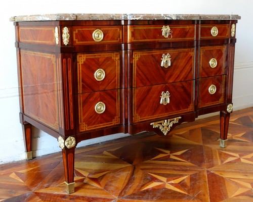 Louis XV Commode &quot;à la Grecque&quot; - 