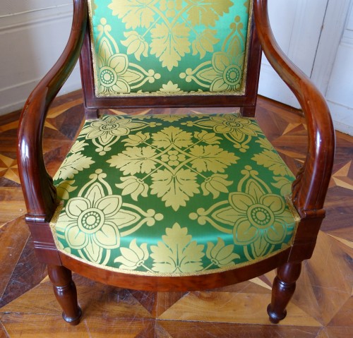 Fauteuil de salon en acajou par Jacob au Chateau d'Eu - Restauration - Charles X