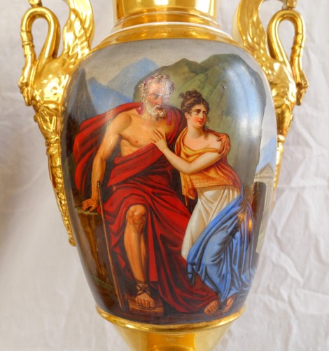 Antiquités - Pair Of Tall Empire Porcelain Vases 