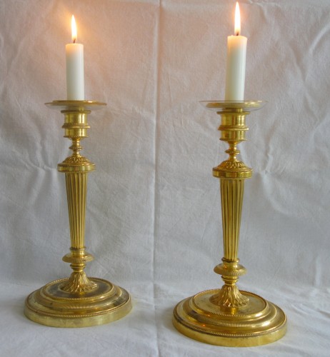 Paire de flambeaux en bronze doré fin 18e début 19e siècle - GSLR Antiques