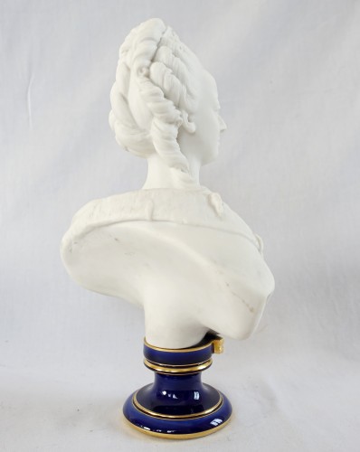 Buste de Marie Antoinette en biscuit de Sèvres - Napoléon III