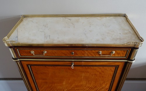 Antiquités - Secrétaire en citronnier d'époque Directoire